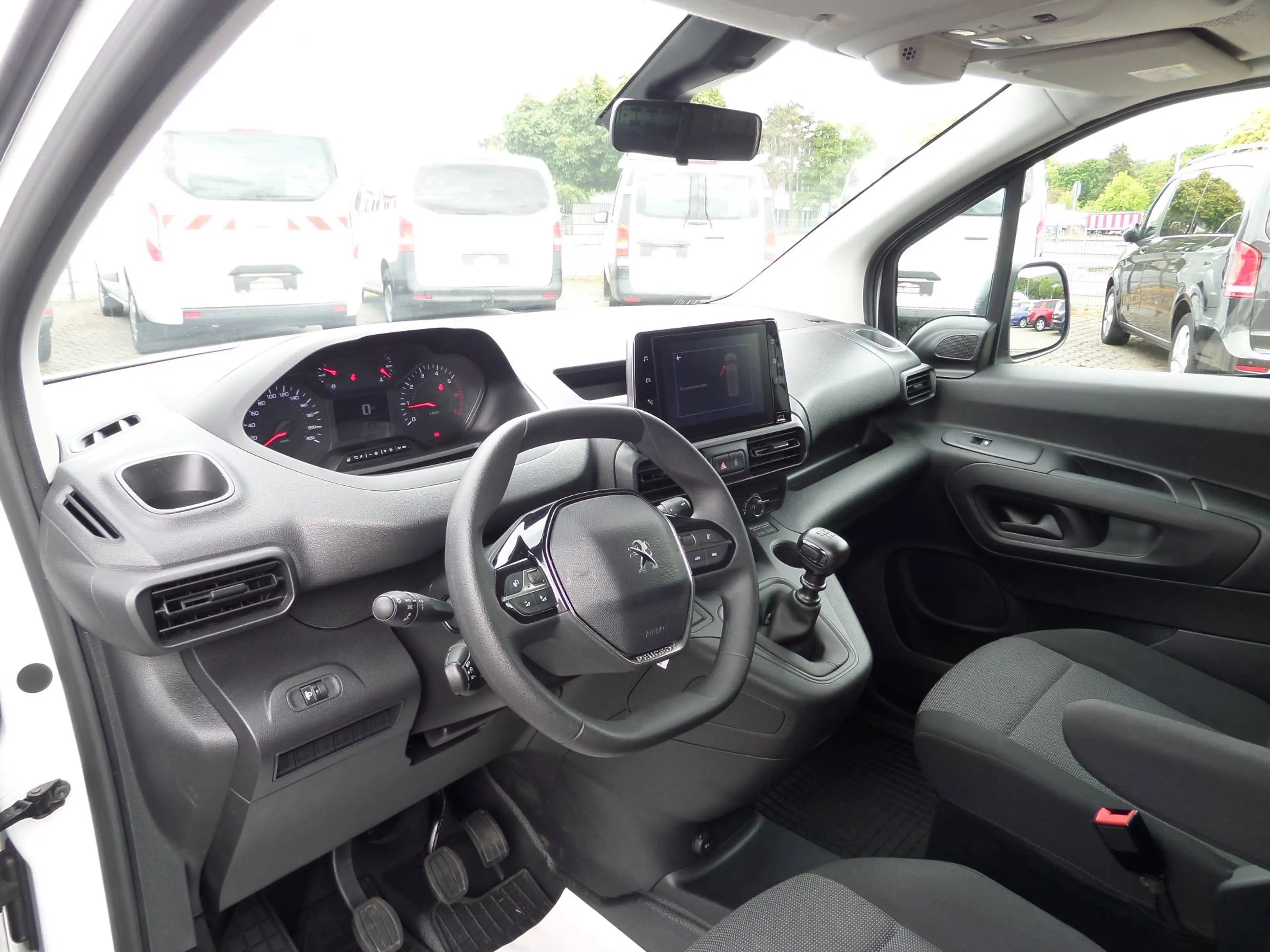 Peugeot Partner Premium 1.5 BlueHDI+Sortimo+Schraubstock+Navi+Klima+PDC+SHZ+Tempo+1.Hand — photo 10