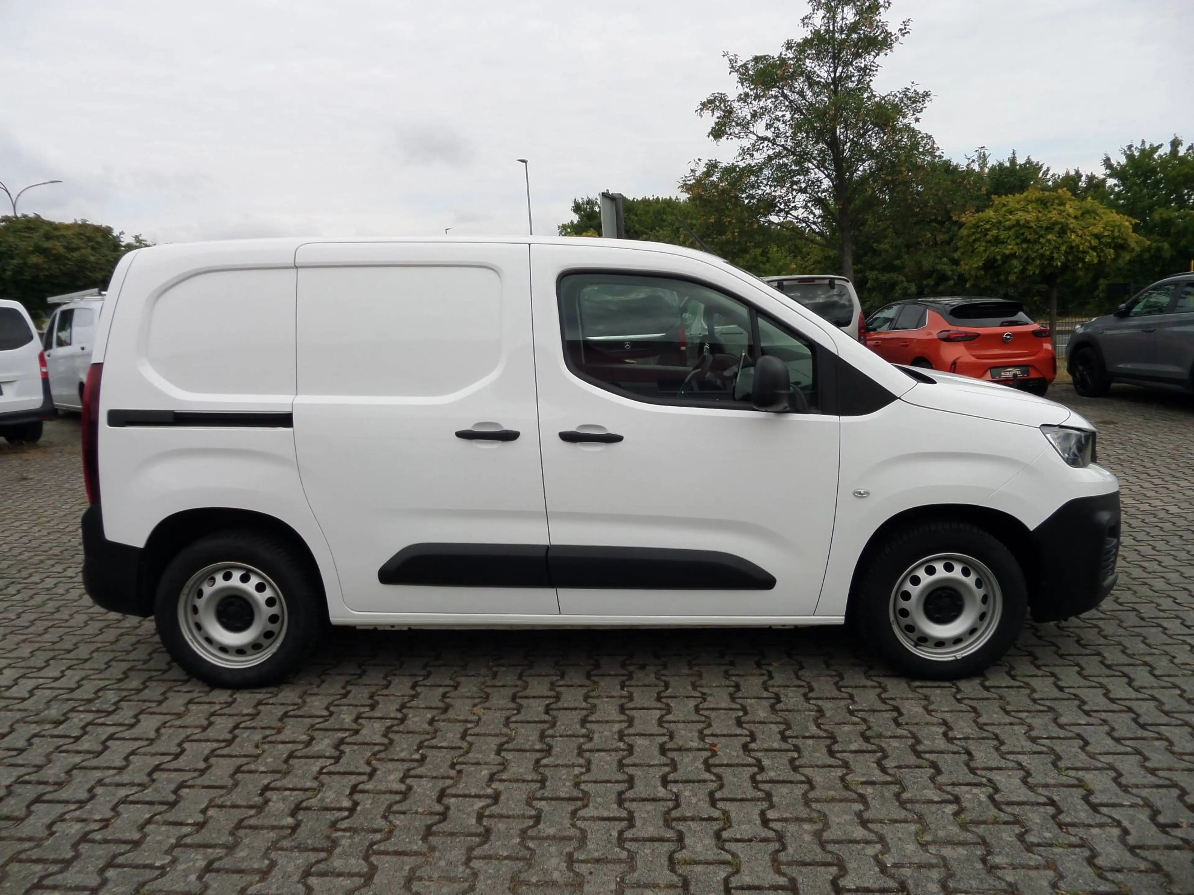 Peugeot Partner Premium 1.5 BlueHDI+Sortimo+Schraubstock+Navi+Klima+PDC+SHZ+Tempo+1.Hand — photo 7