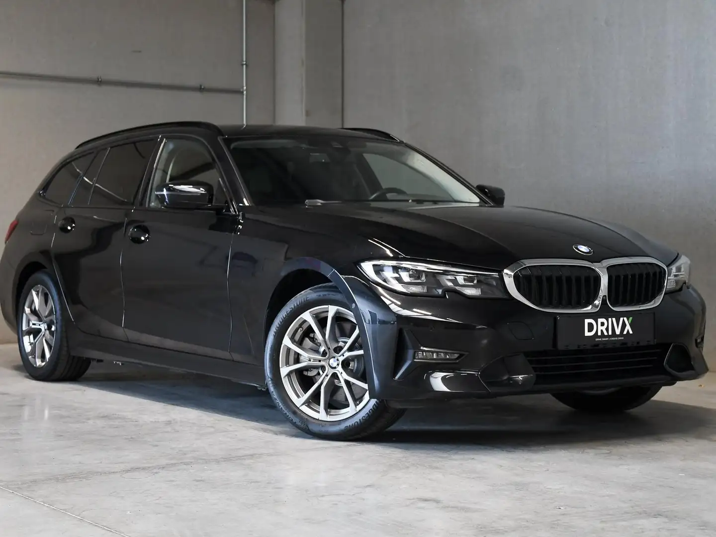 BMW 320 320e Touring Aut. Sport Line Noir - 1