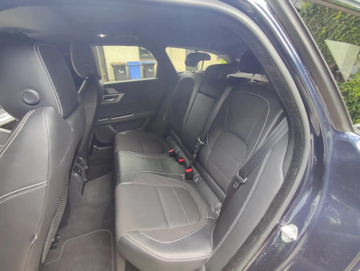 Jaguar XF 2.0d R-Sport Black Pack Edition Automatik AWD Blau - 2