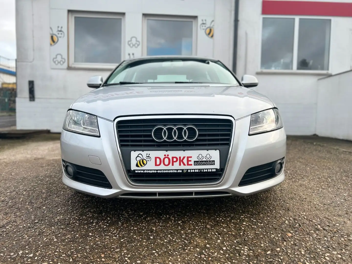 Audi A3 2.0 TDI PDC Tempomat 17 Zoll Scheckheft Silber - 2