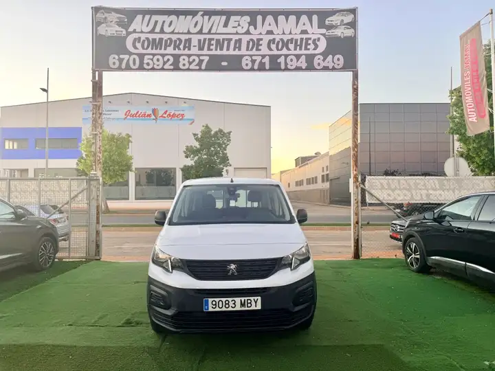 Peugeot Rifter 2022, foto 25