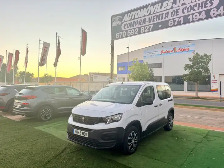 Peugeot Rifter 2022, foto 24