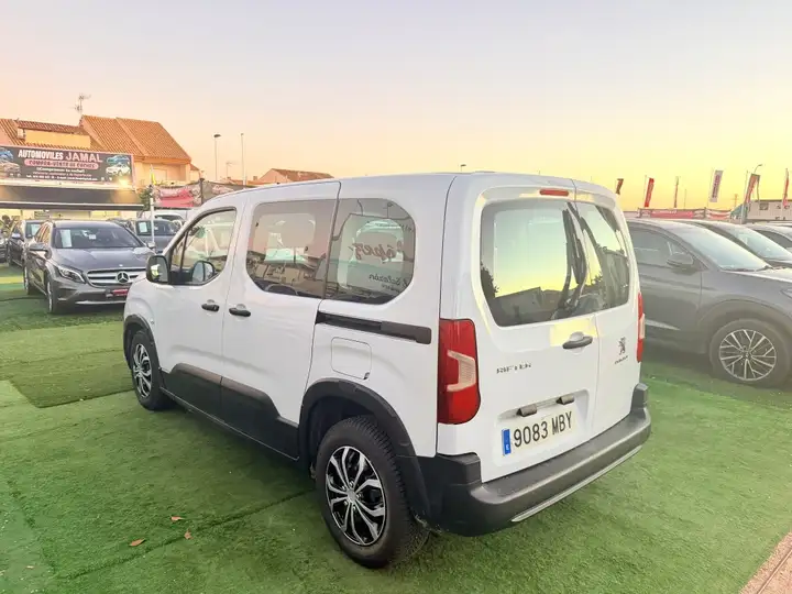 Peugeot Rifter 2022, foto 23