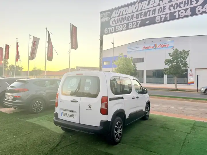 Peugeot Rifter 2022, foto 17