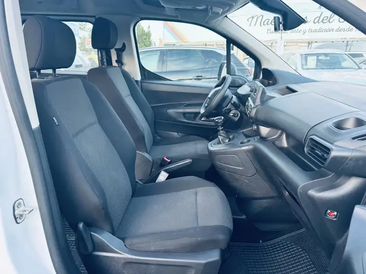 Peugeot Rifter 2022, foto 7