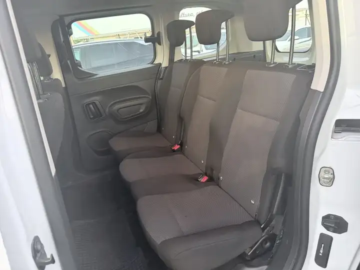 Peugeot Rifter 2022, foto 12