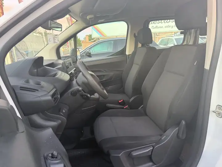 Peugeot Rifter 2022, foto 13