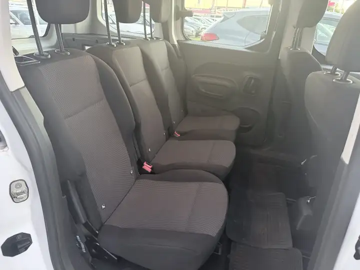 Peugeot Rifter 2022, foto 11