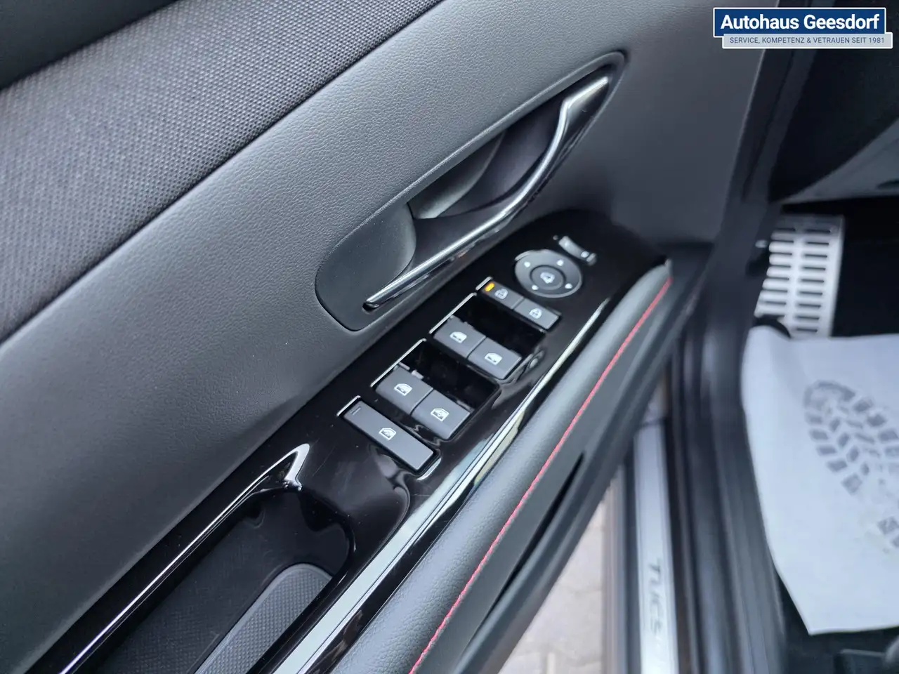 Hyundai TUCSON N Line X 239 PS MAXIMAL-AUSSTATTUNG 4WD sofor..., миниатюра 10