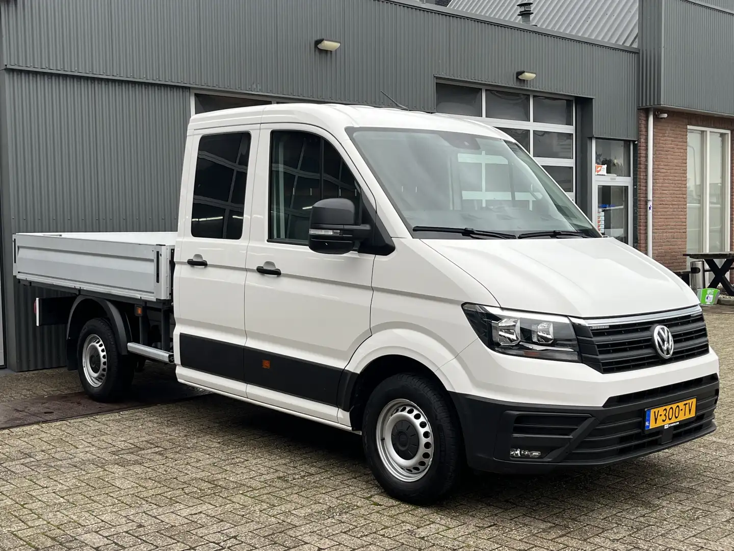 Volkswagen Crafter 35 2.0 TDI DC Airco Cruise Control Trekhaak 2500kg Wit - 1