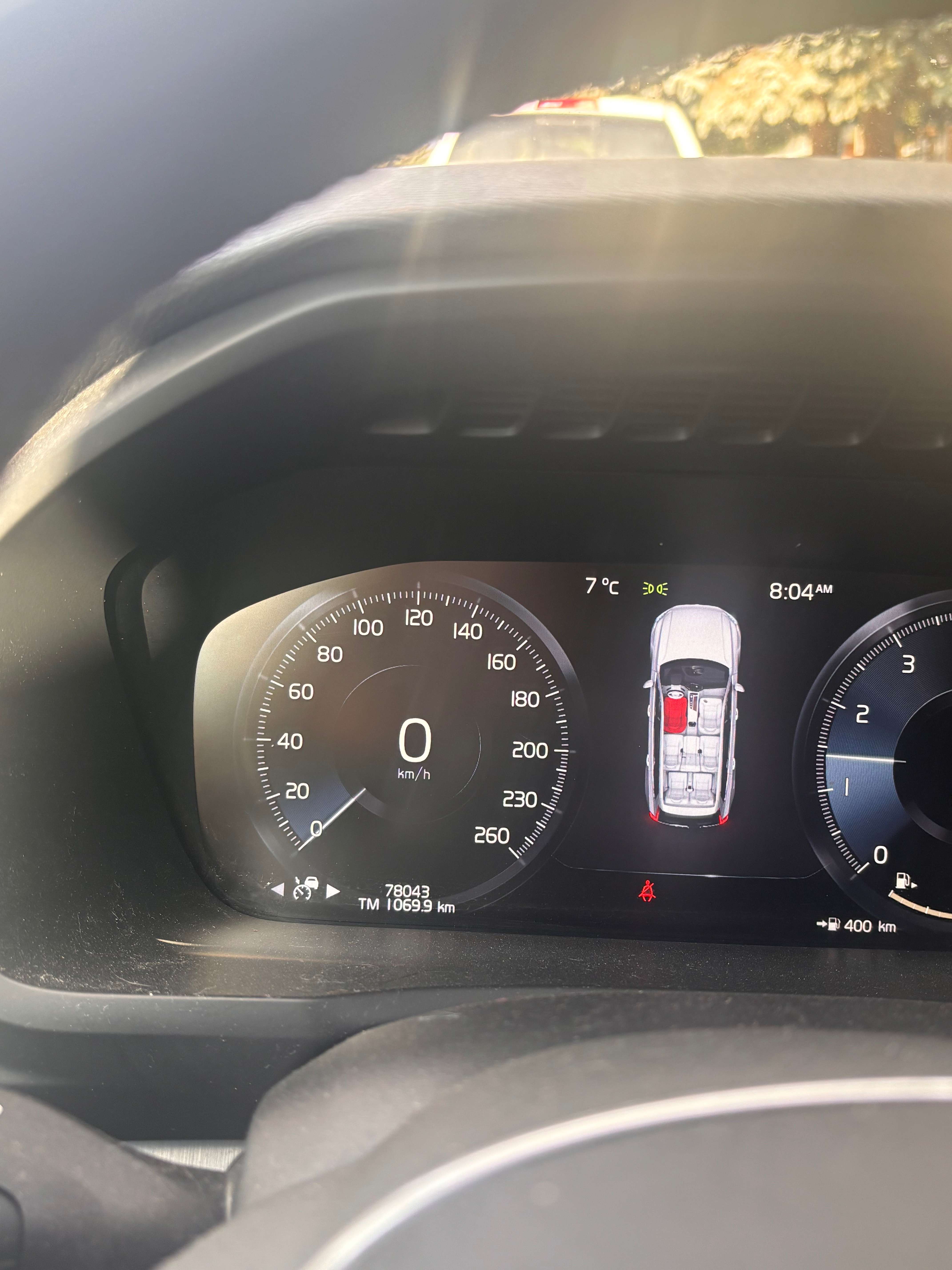 2021 Volvo XC90 Momentum alt 5
