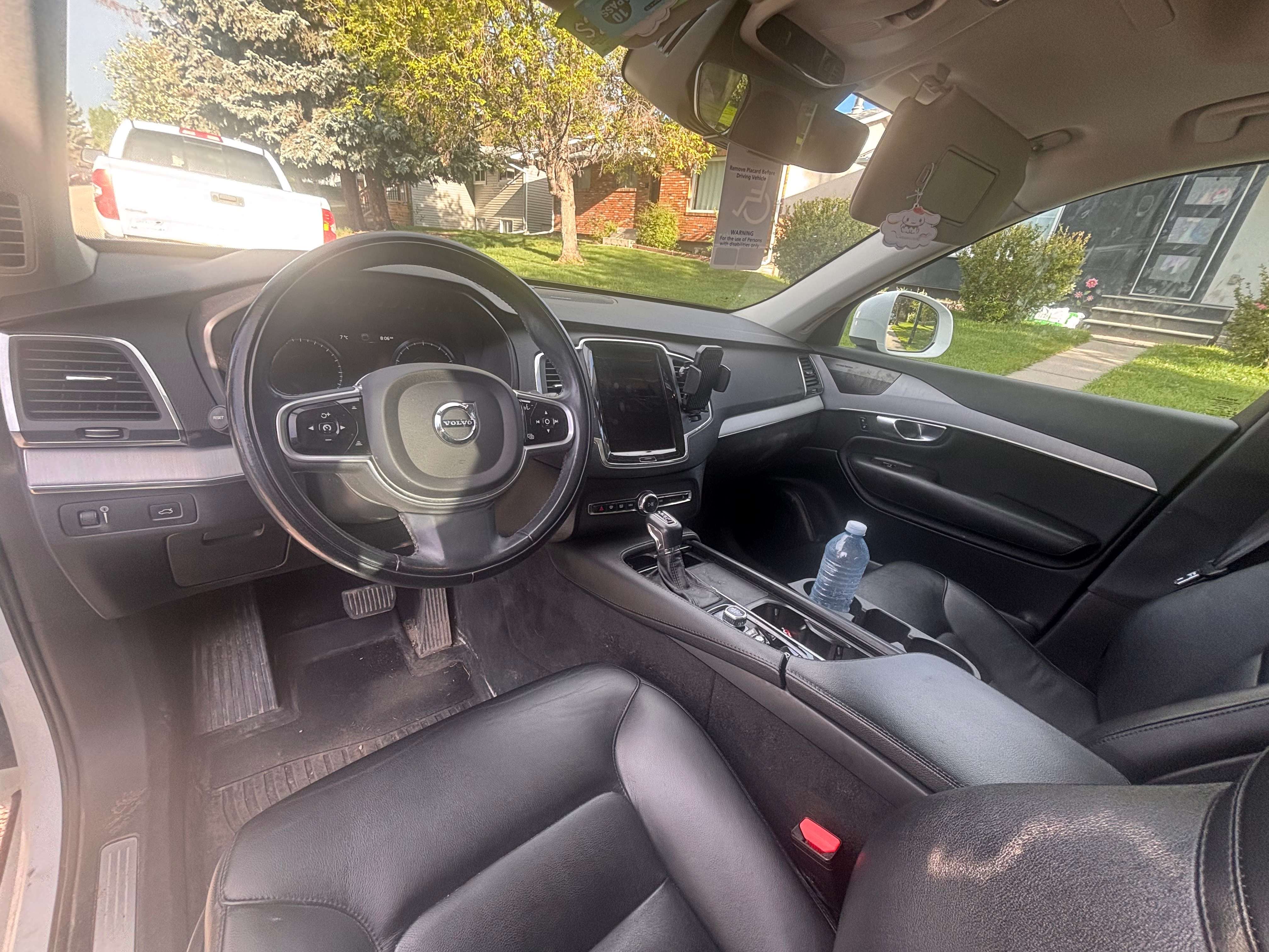 2021 Volvo XC90 Momentum thumb 6