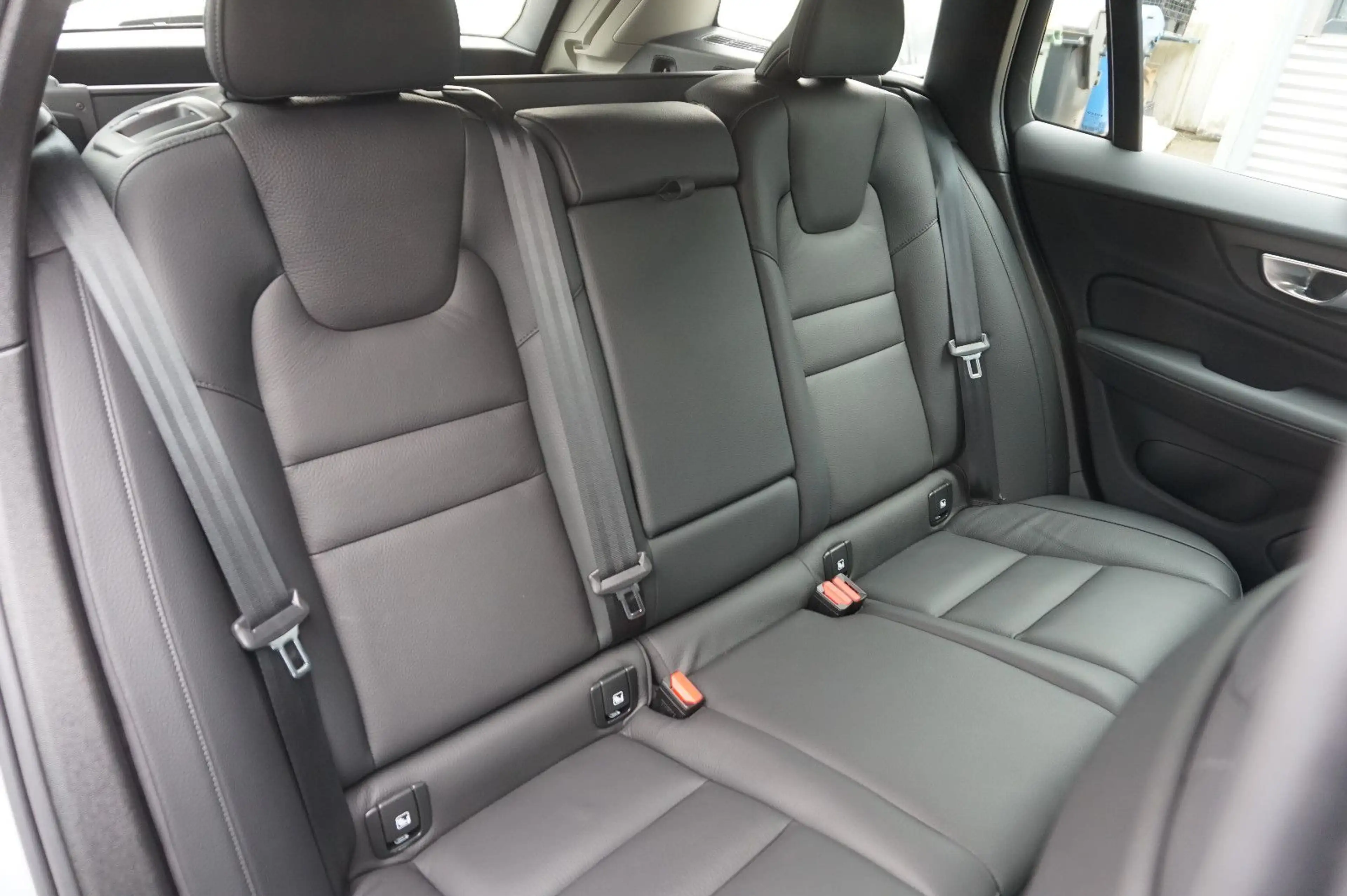 Volvo V60 Cross Country Plus AWD El.Heckklappe;Navi — photo 13