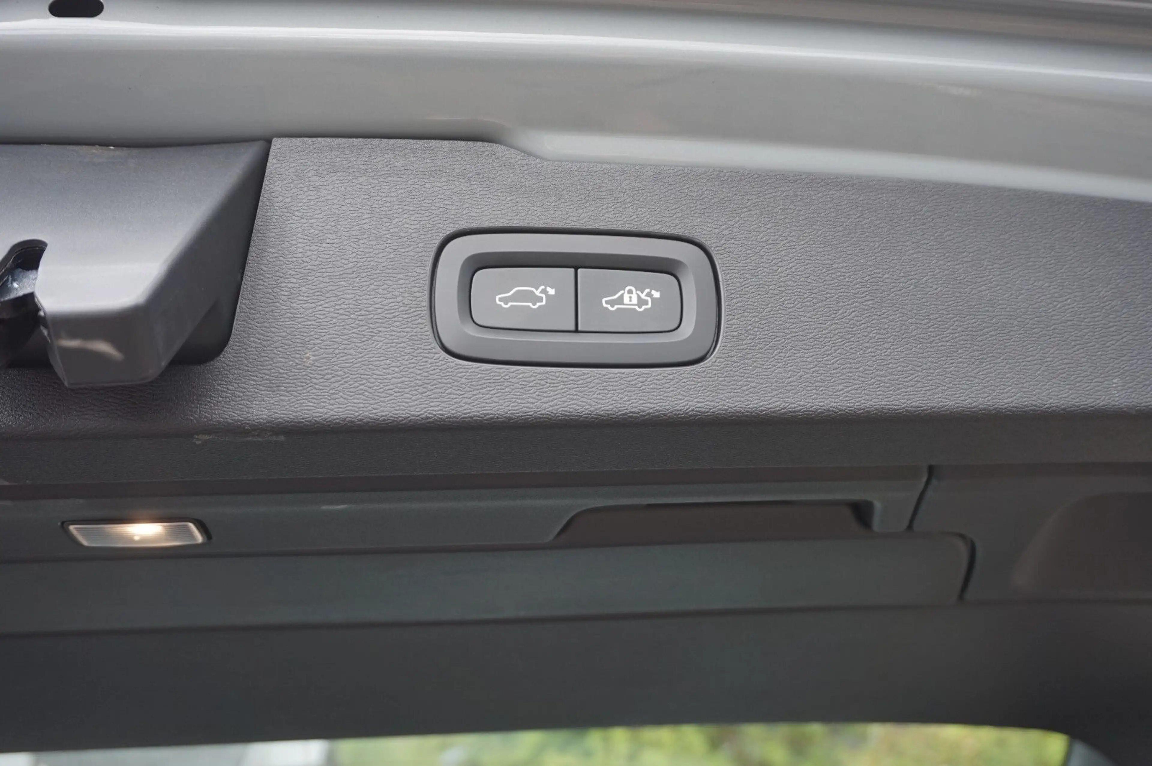 Volvo V60 Cross Country Plus AWD El.Heckklappe;Navi — photo 8