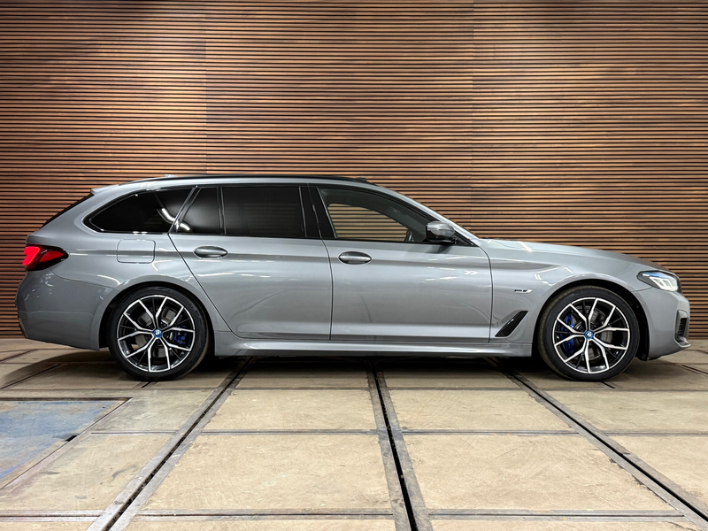 BMW 530 5-serie Touring 530e M-Sport Pro xDrive |Pano | H/ — photo 4