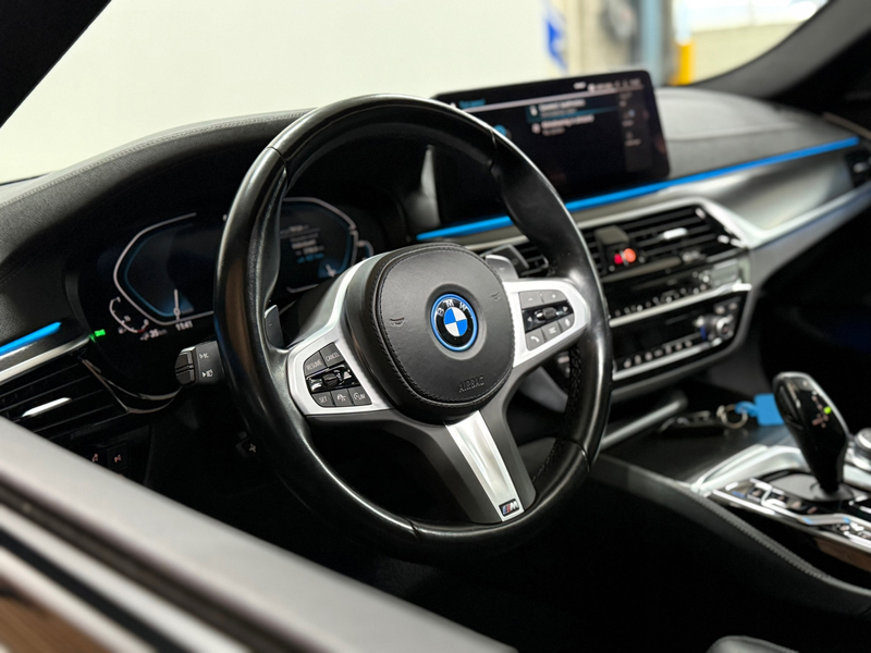 BMW 530 5-serie Touring 530e M-Sport Pro xDrive |Pano | H/ — photo 2