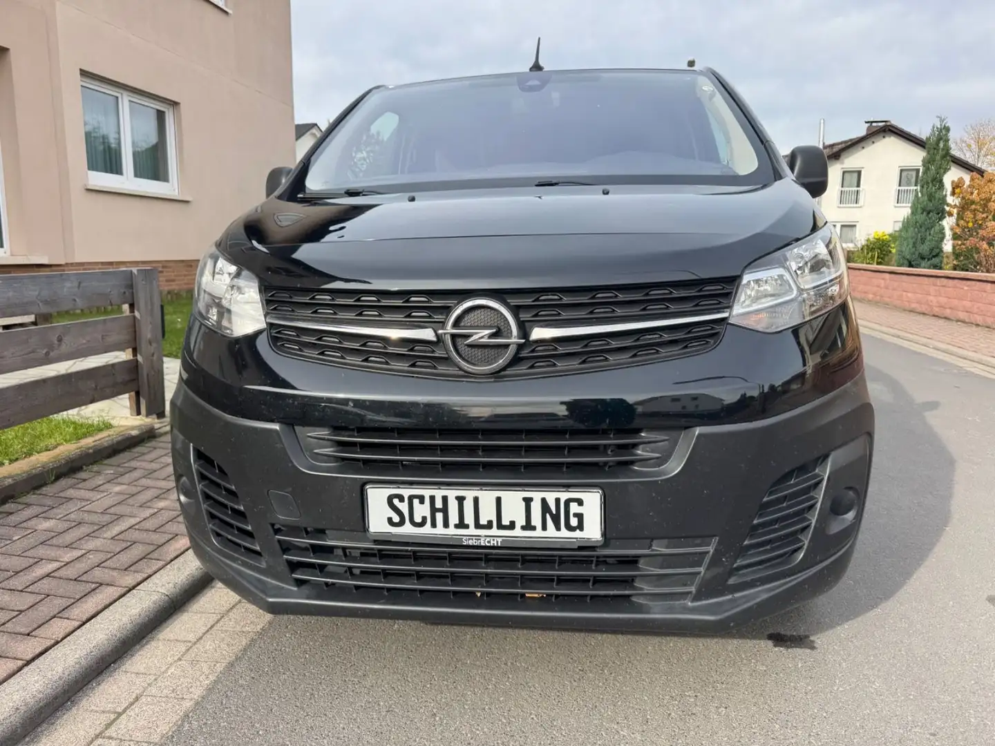 Opel Vivaro Kasten Edition M Spannstangen +3Sitzer Schwarz - 1