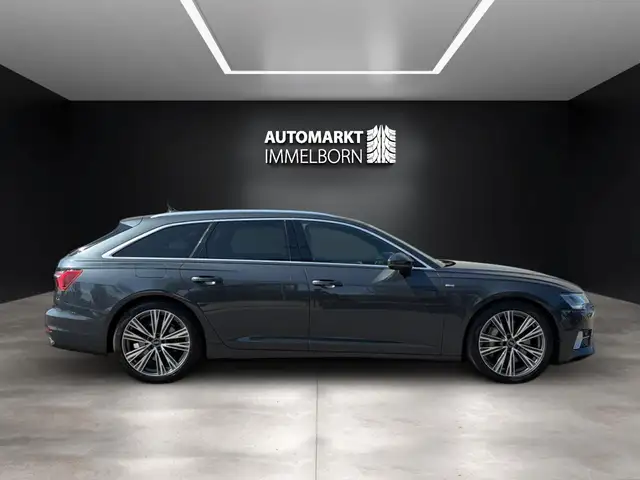 Audi A6 view 11