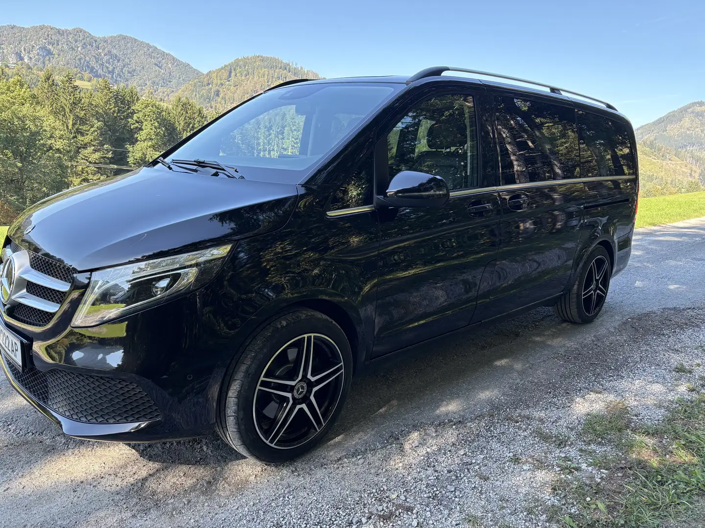 Mercedes-Benz V 300 V300 d Kombi 4MATIC lang Avantgarde Aut. A-Edition Schwarz - 1