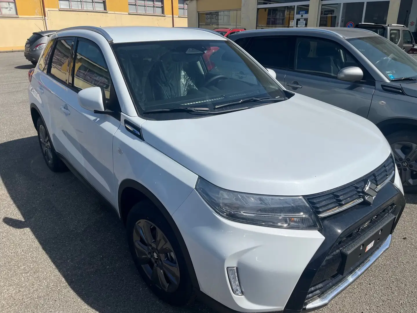 Suzuki Vitara 1.4 HYBRID COOL+ 2WD, NUOVO, NON KM ZERO, DAL 1986 Blanc - 2