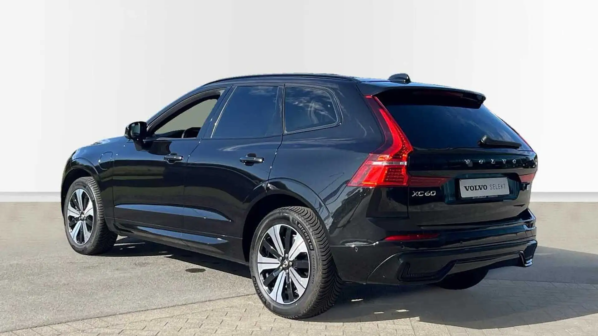 Volvo XC60 Plus Dark T6 AWD Hybride | 360° Camera | Adapt Cru Noir - 2