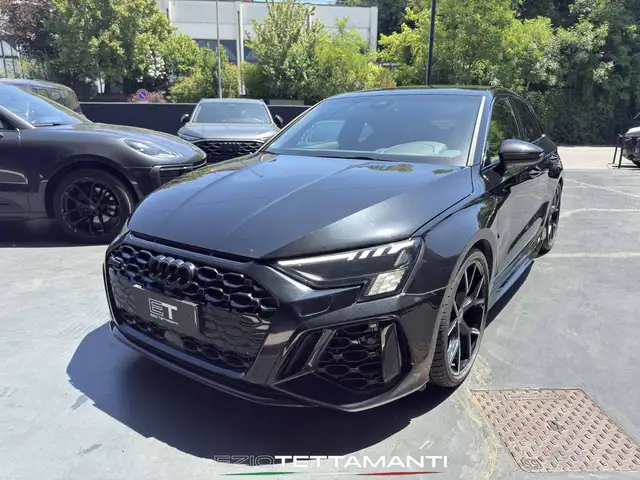 Audi RS3 view 3