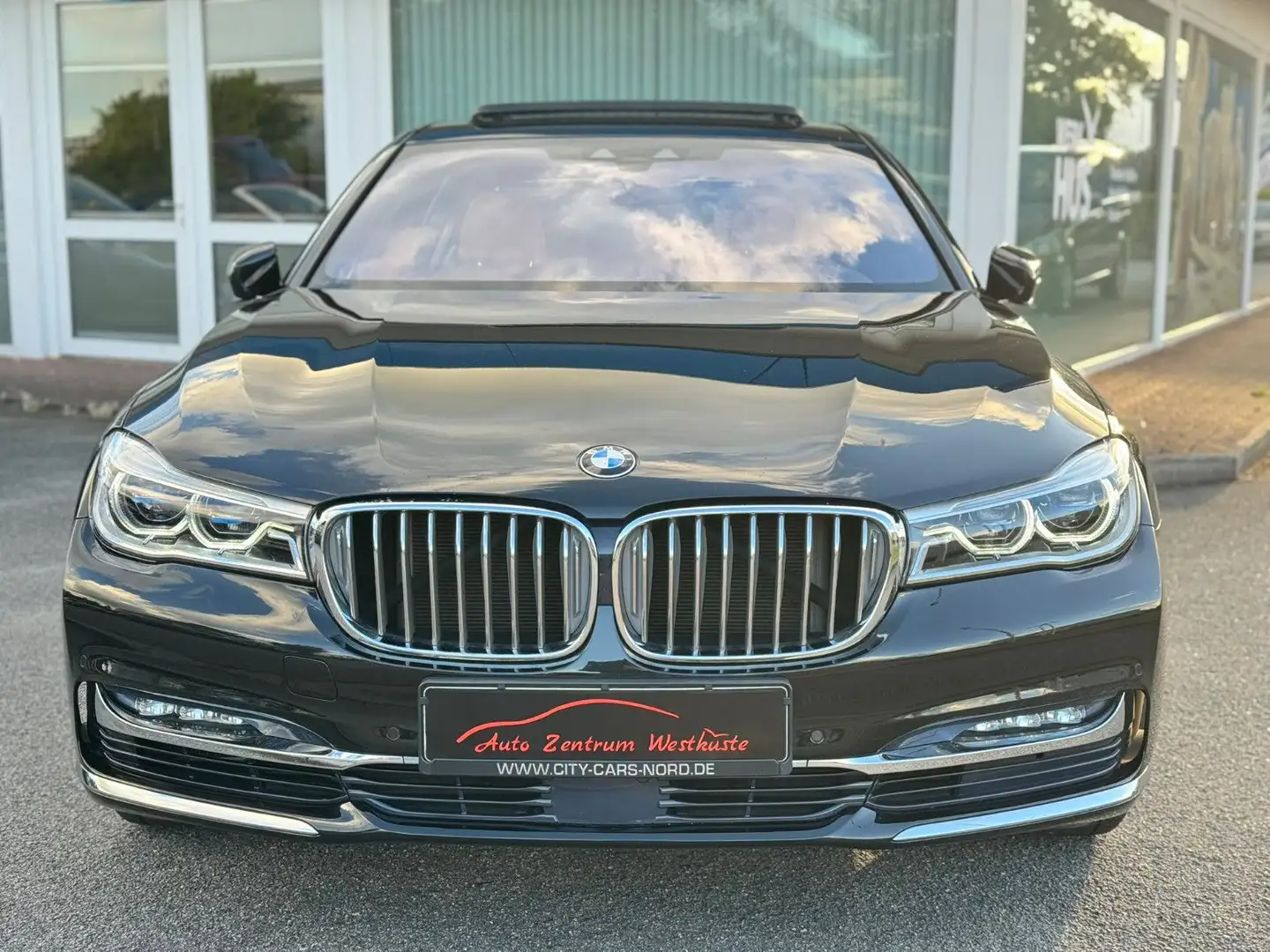 BMW 750 Li xDrive SKY-Lounge HeadUP PureExcellence Noir - 2