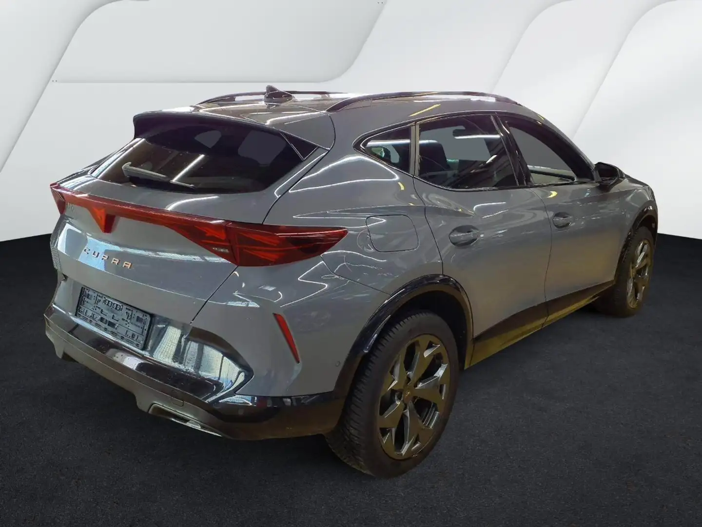 CUPRA Formentor 1.5 eTSI DSG INTELLIGENT|EDGE|NAVI|GRJ Grau - 2