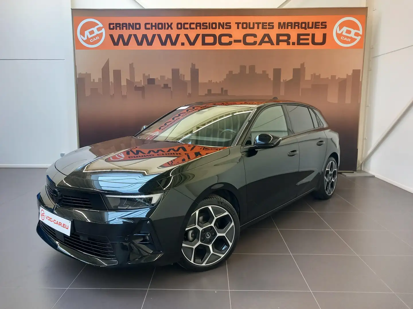 Opel Astra GS Line Turbo AT8 *BLACK PACK* Zwart - 1