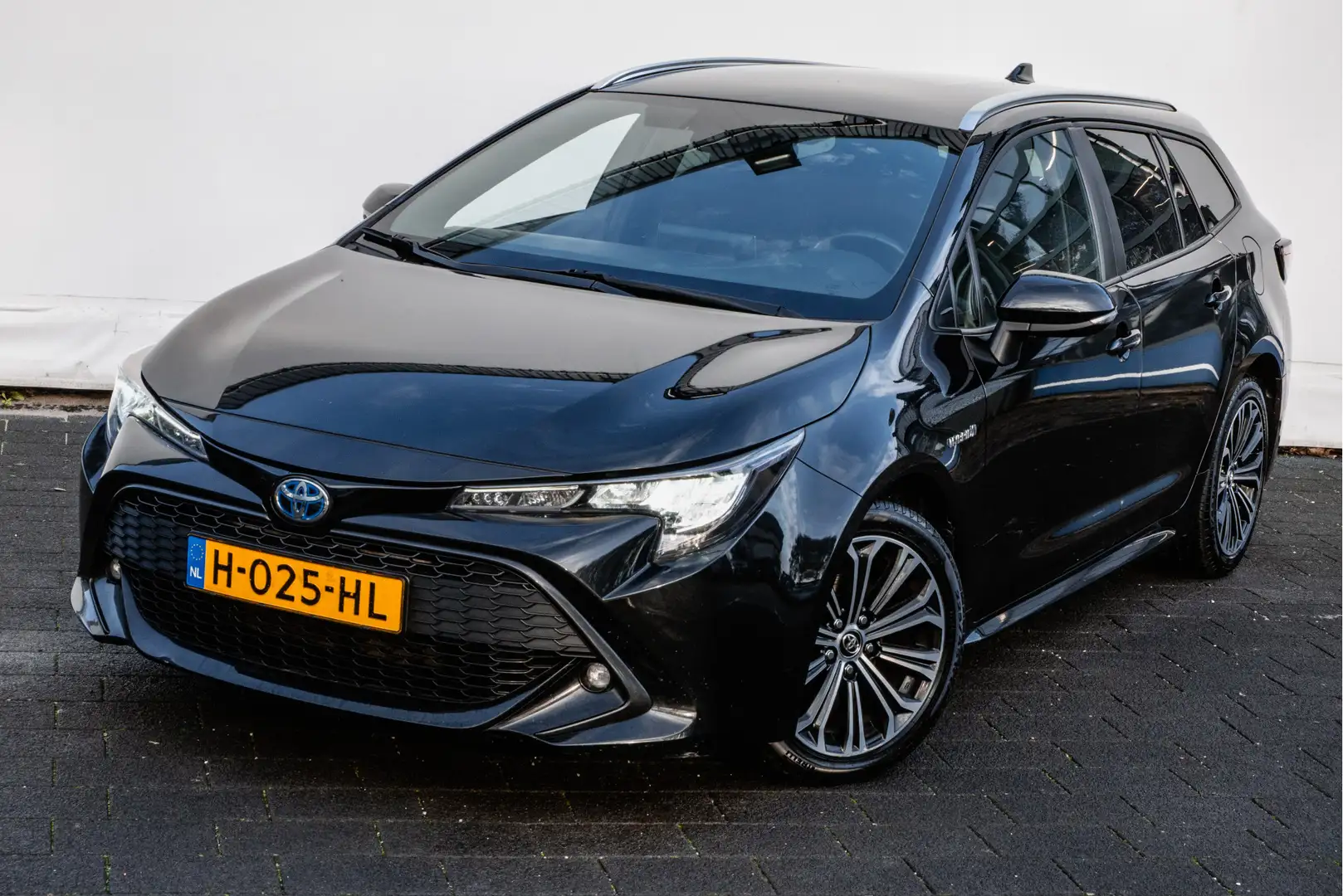 Toyota Corolla Touring Sports 1.8 Hybrid Business Plus Camera/ Na Zwart - 2