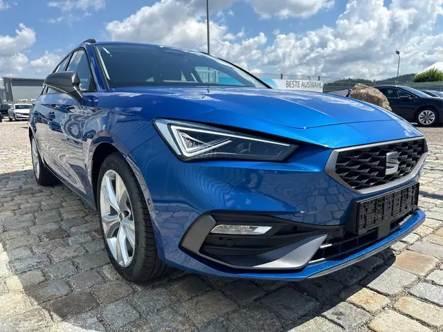 Seat Leon Leon view 3