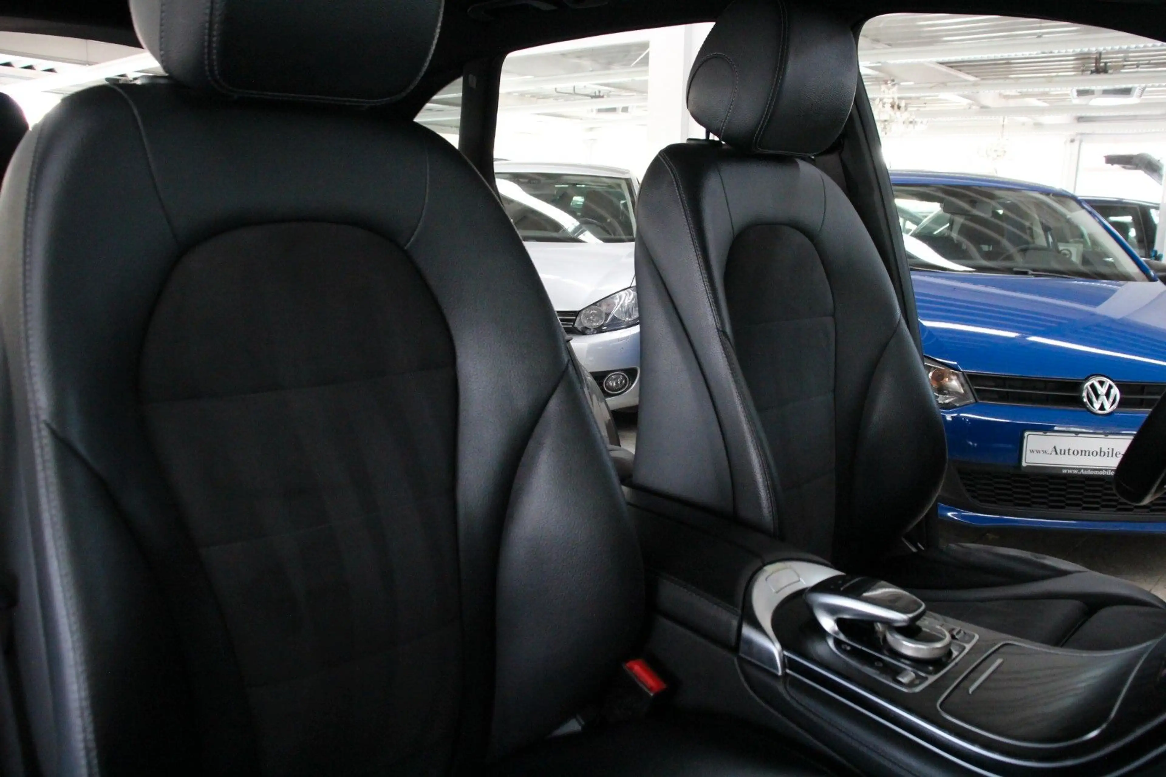 Mercedes-Benz GLC 250 d 4Matic *AMG Line/Burmester Sound* — photo 13