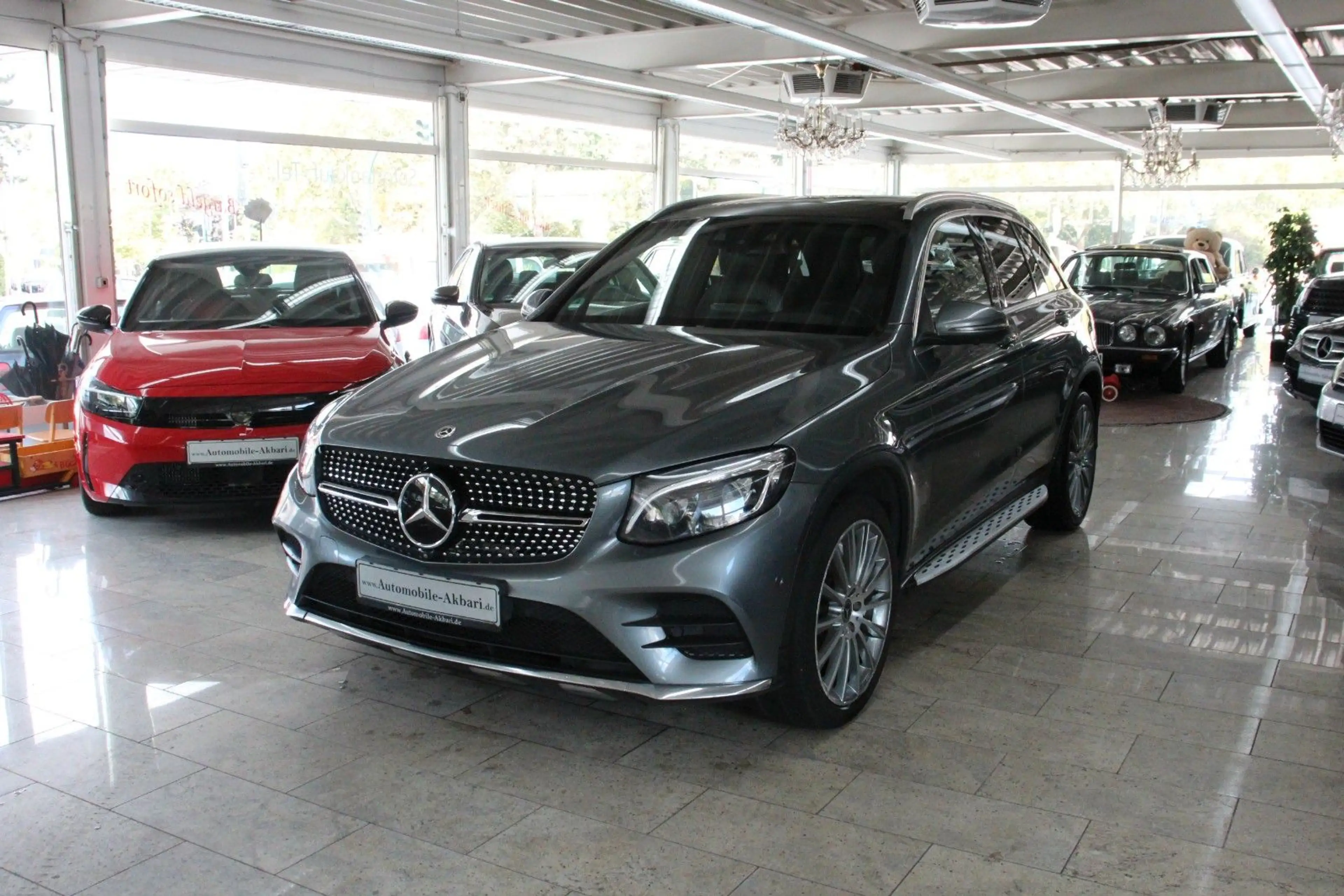 Mercedes-Benz GLC 250 d 4Matic *AMG Line/Burmester Sound* — photo 4