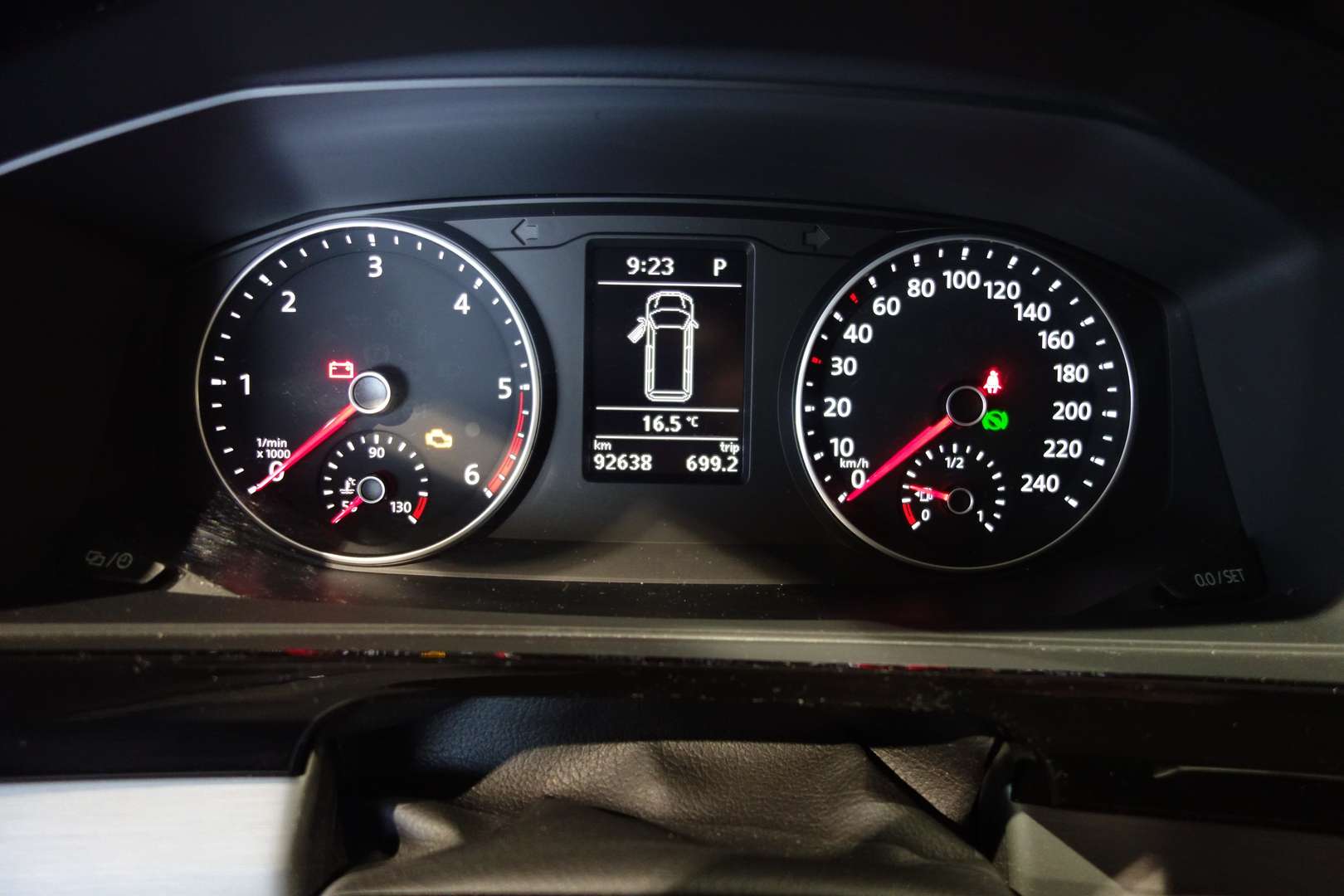 Volkswagen Caddy California Beach 4Motion -  - Joinsteer - #4