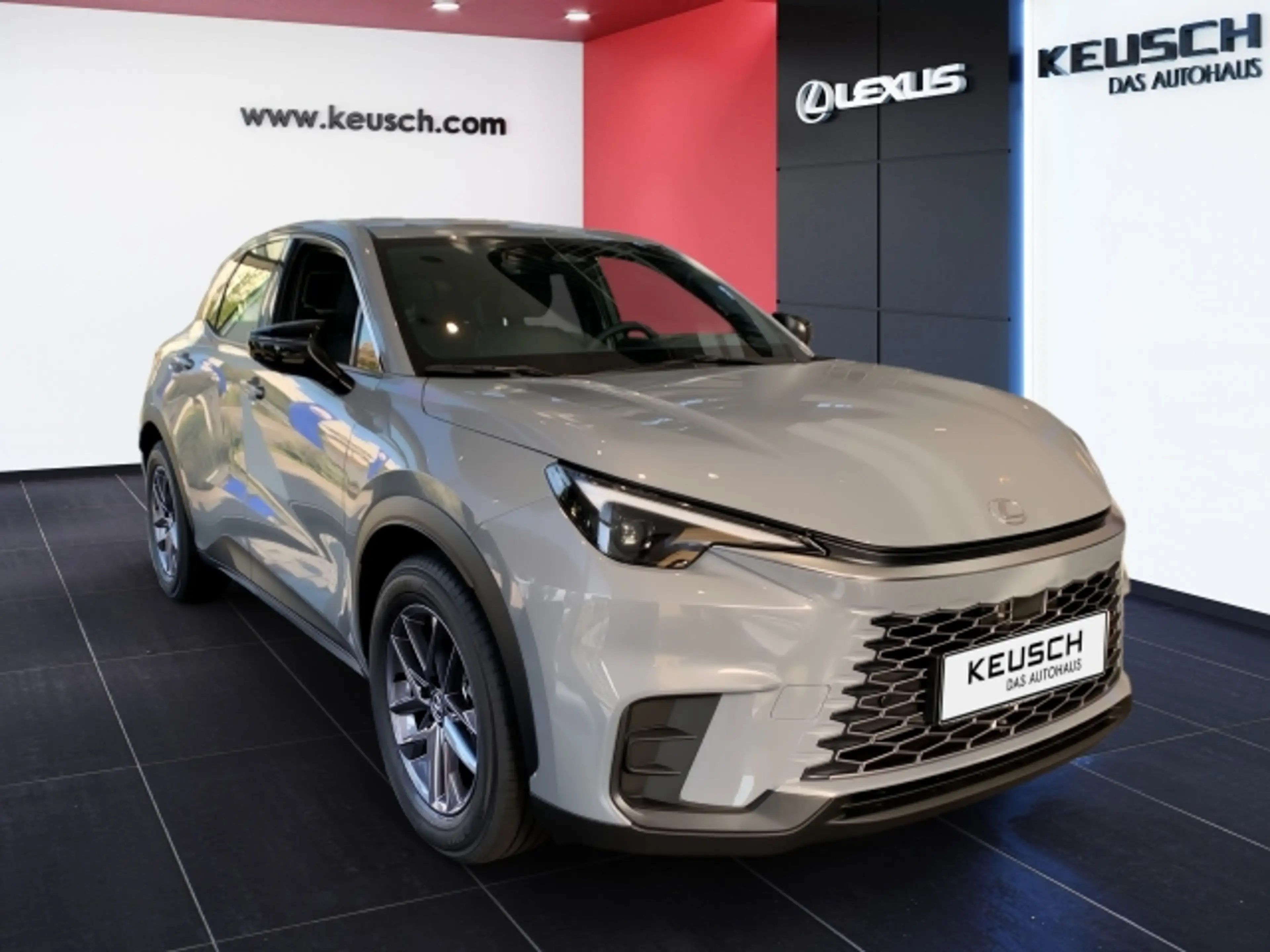 Lexus LBX LBX B-SUV Basis 1.5 TNGA HEV H (116 hp) stufenlos — photo 12