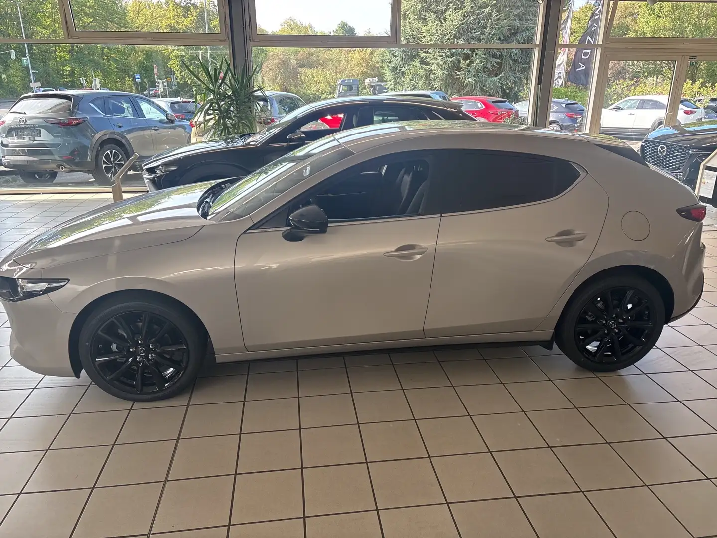Mazda 3 5-Türer 2025 Homura 2.5L e-SKYACTIV-G 140PS Beige - 2