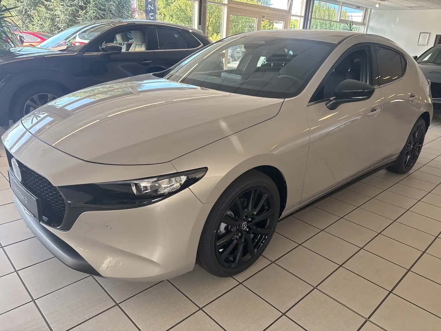 Mazda 3 5-Türer 2025 Homura 2.5L e-SKYACTIV-G 140PS Beige - 1