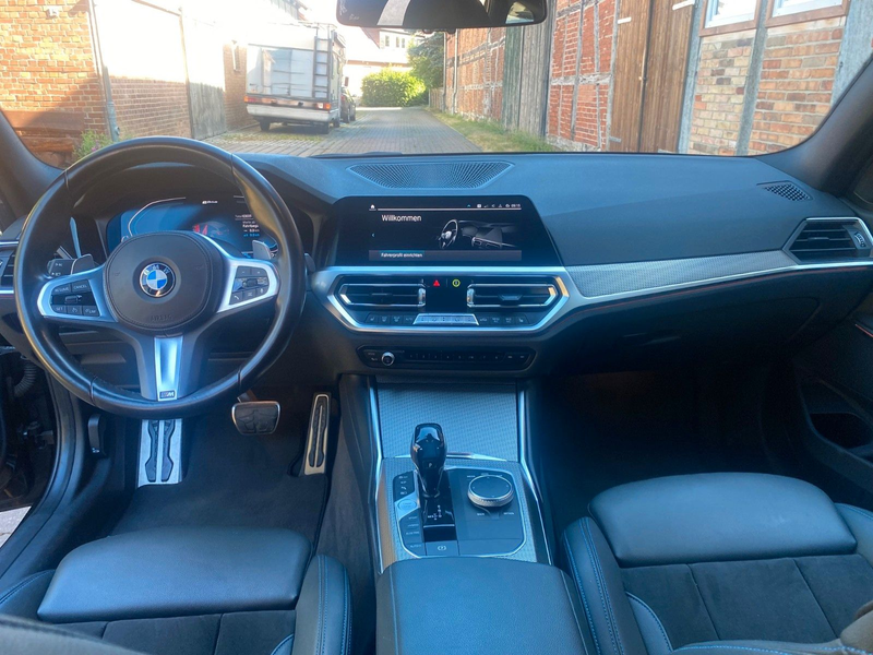 BMW 330 e Touring xDrive M Sport*Navi*Kamera*HUD — photo 13