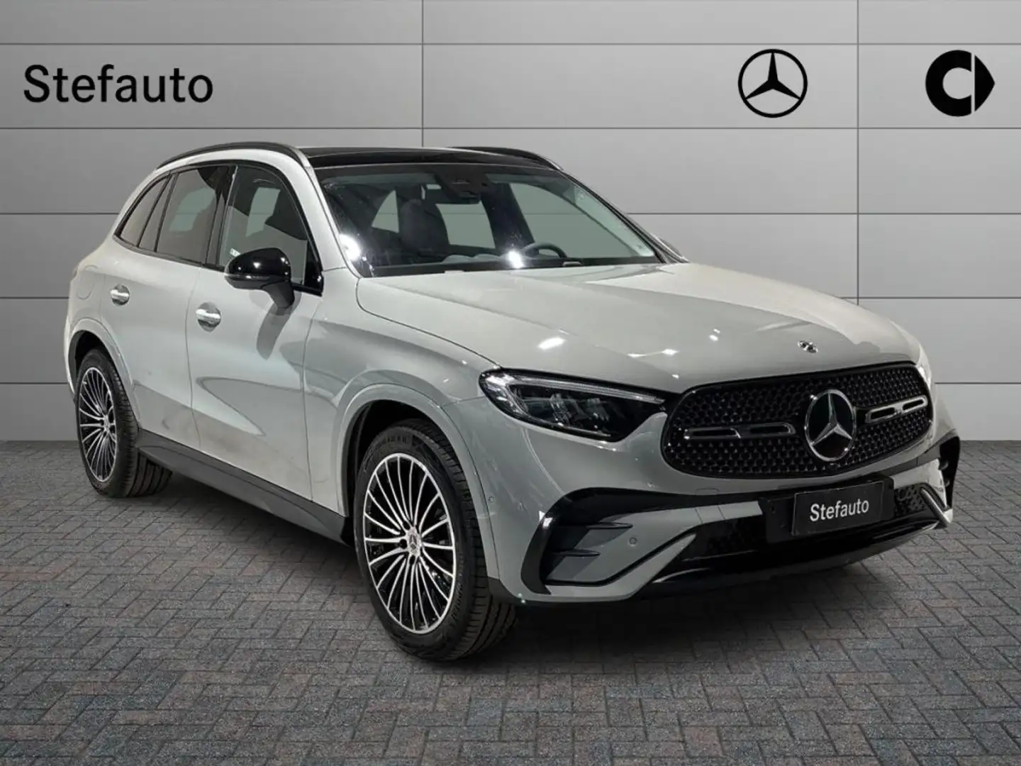 Mercedes-Benz GLC 220 d 4Matic Mild Hybrid AMG Line Advanced Grijs - 1