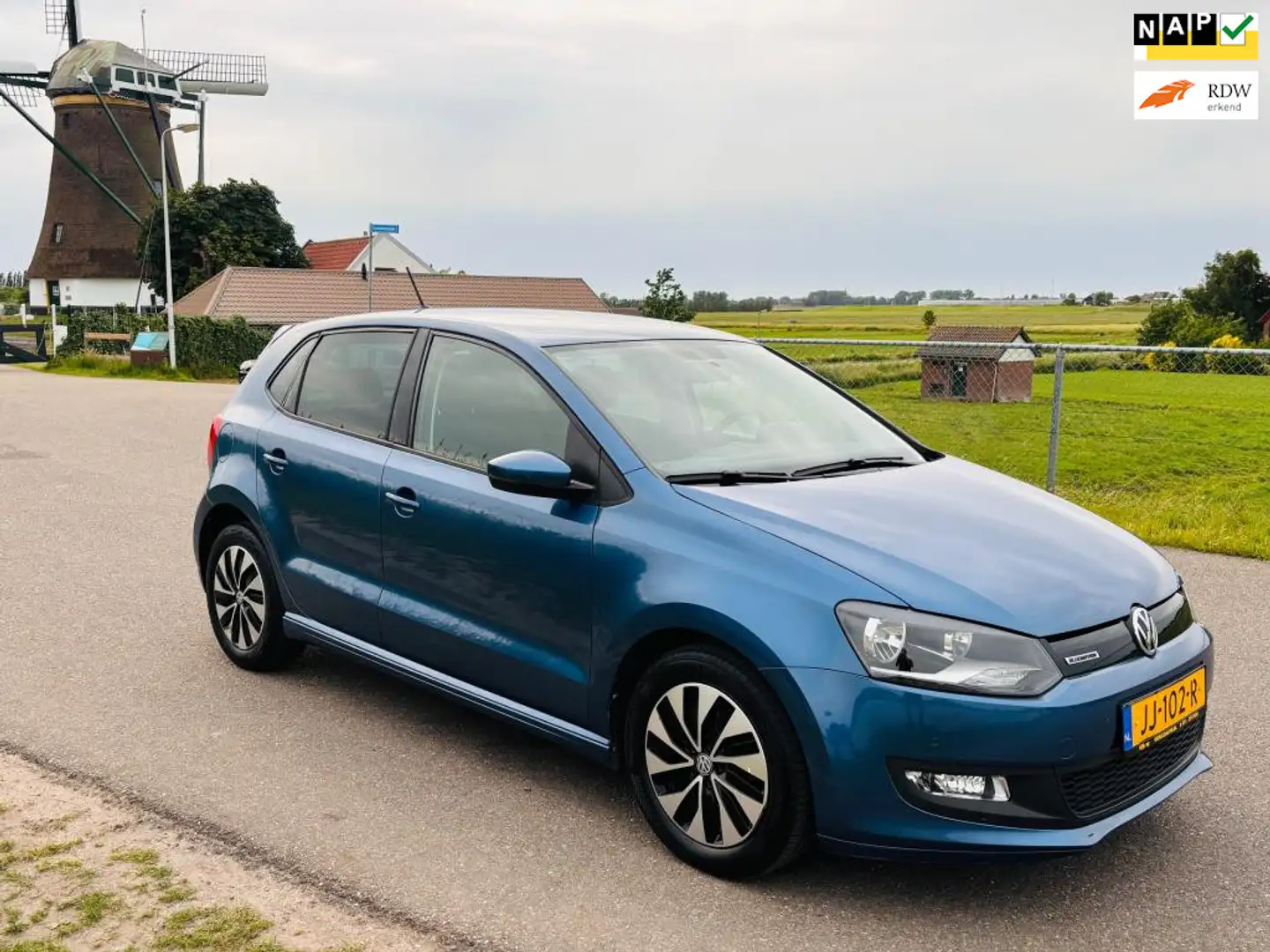 Volkswagen Polo 1.0 BlueMotion Edition Bleu - 1