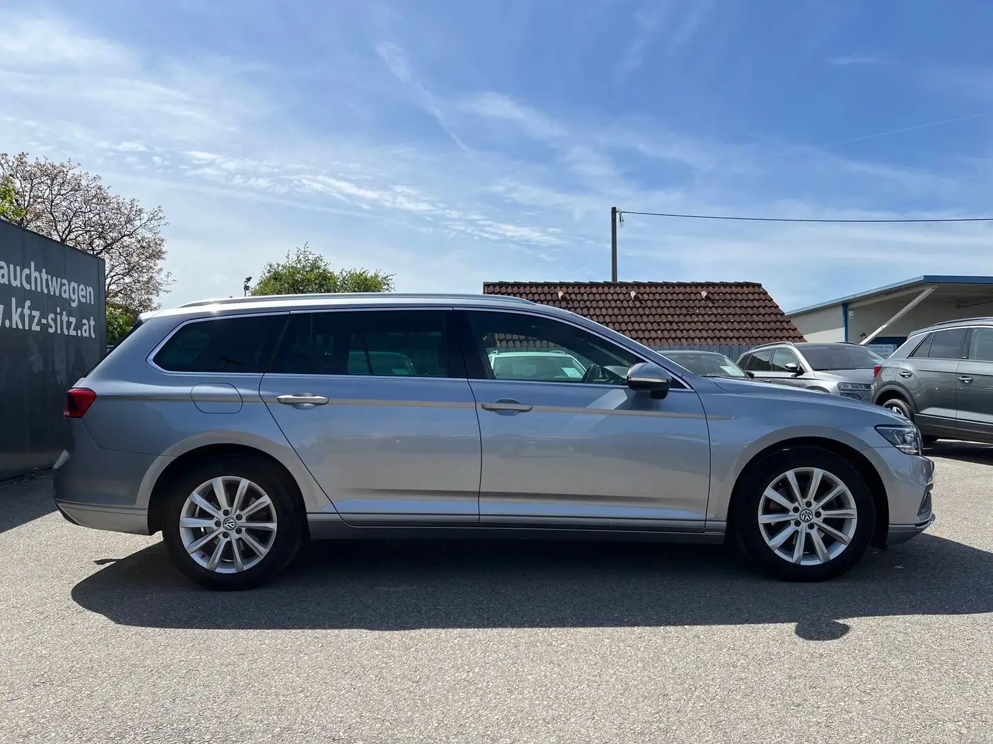 Volkswagen Passat Variant Business 2,0 TDI DSG | VIRTUAL/AHK Grau - 2