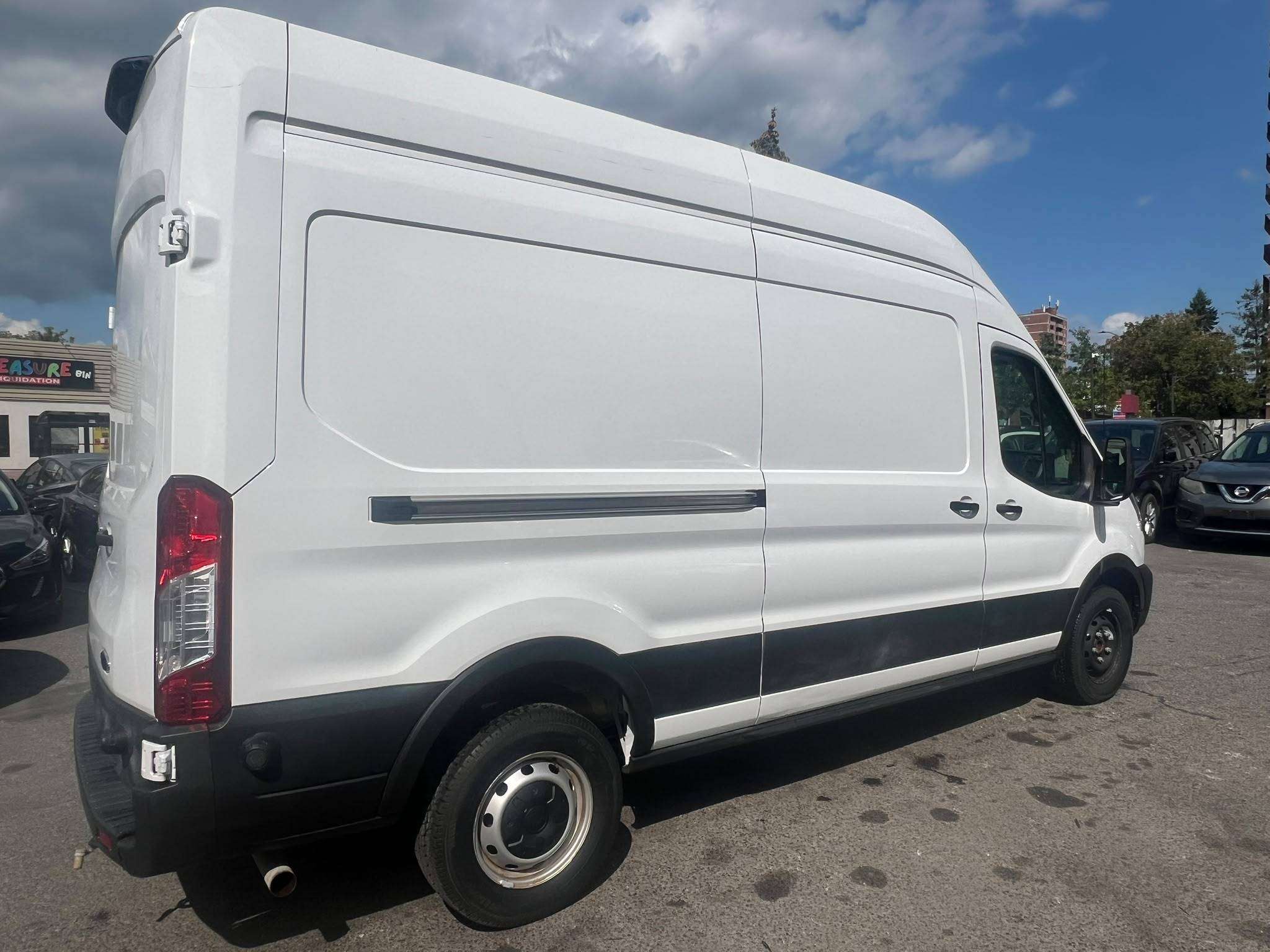 2024 Ford Transit Cargo Van