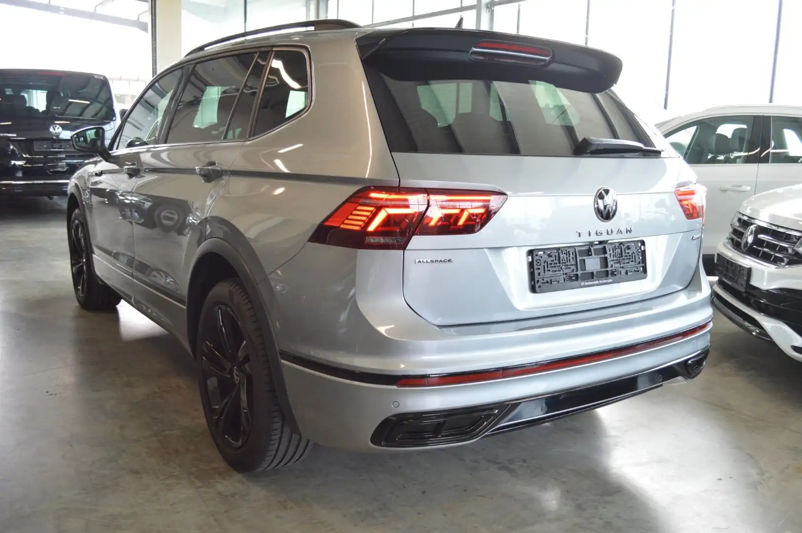 Volkswagen Tiguan Allspace 2.0 TDI DSG R-Line 4M BlackStyle Argent - 2
