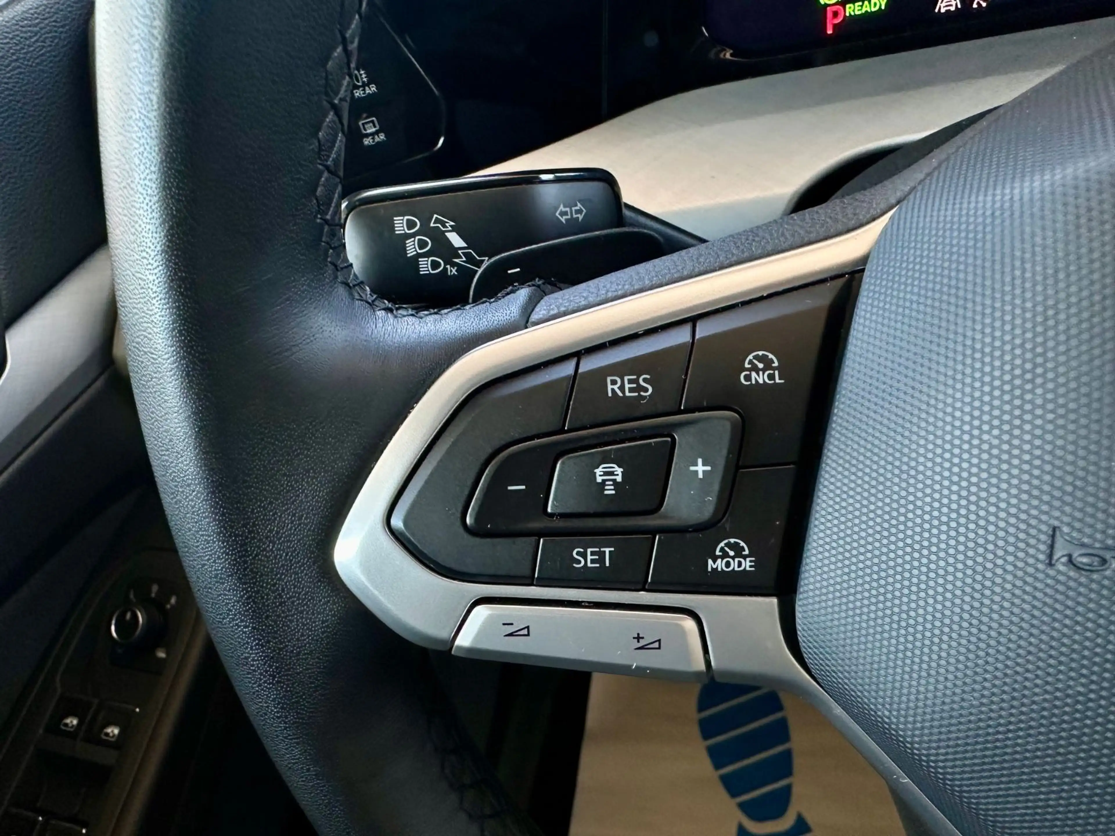 Volkswagen Golf VIII Lim. 1.5 eTSI 110 kW Life|LED|1. Hand — photo 14