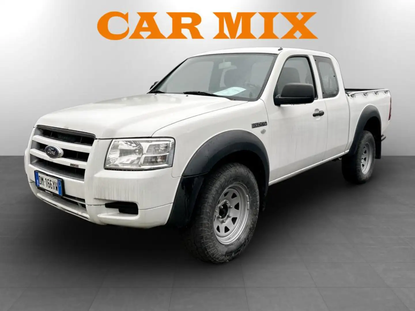 Ford Ranger 2.5 tdci super cab XL Blanc - 1