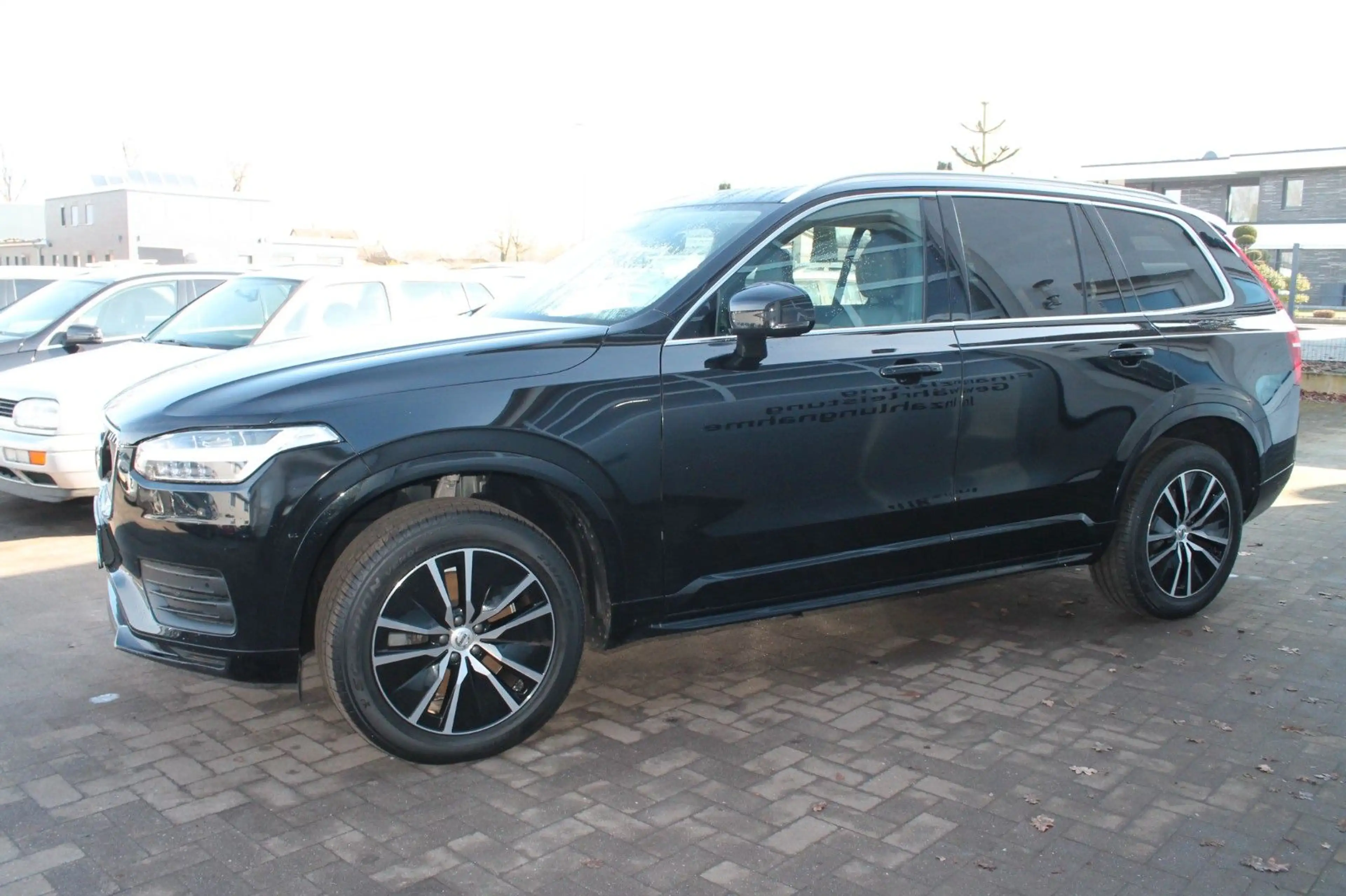 Volvo XC90 Momentum AWD Mild-Hybrid — photo 3