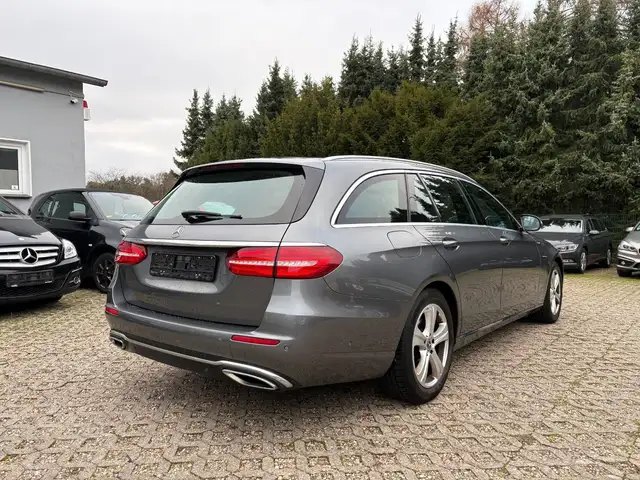 Mercedes-Benz E 220 E T-Modell E 220 d AVANTGARDE NAVI KAMERA