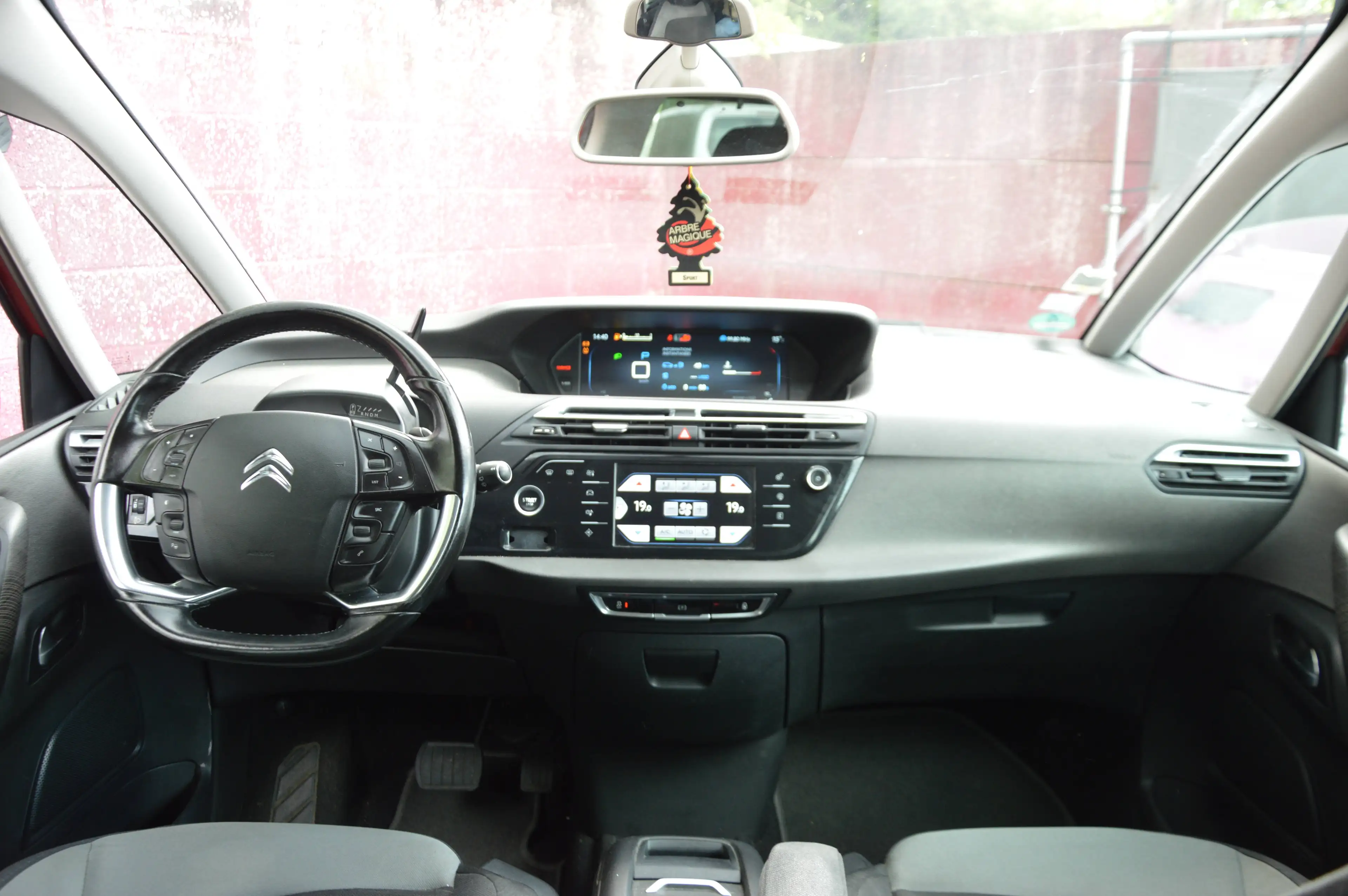 Citroen Grand C4 Picasso 2.0HDi Exclusive 7PL BOITE AUTV NAV CAM 155.144KM — photo 13