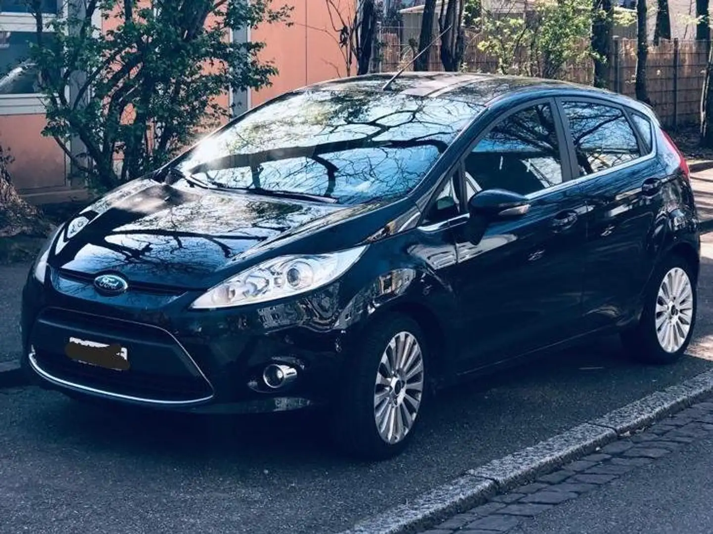 Ford Fiesta Fiesta 1.4 Titanium Schwarz - 1